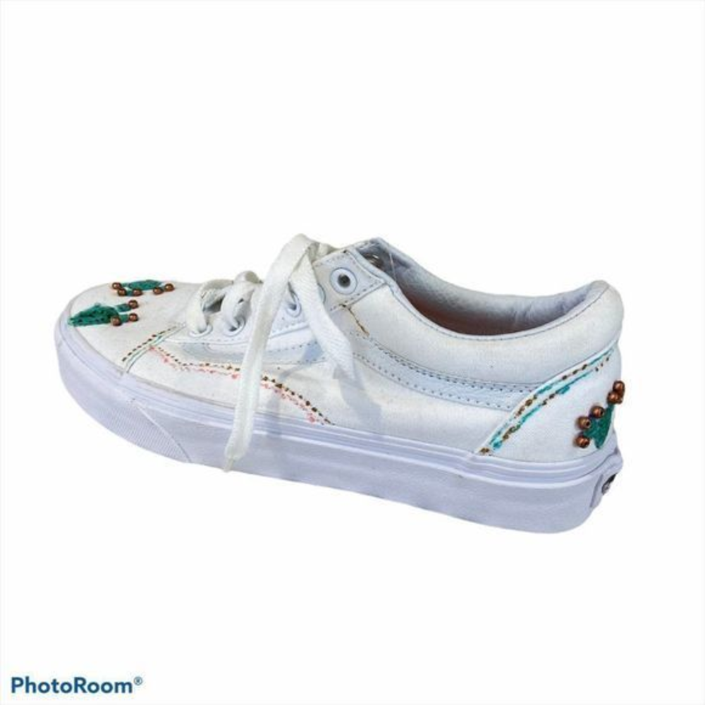 VANS White Sneakers‎ NWT